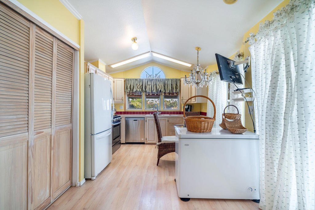 74711 Dillon Road 736