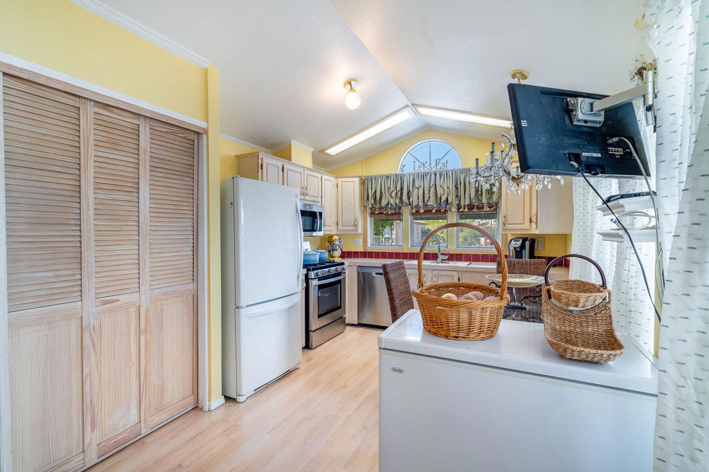 74711 Dillon Road 736