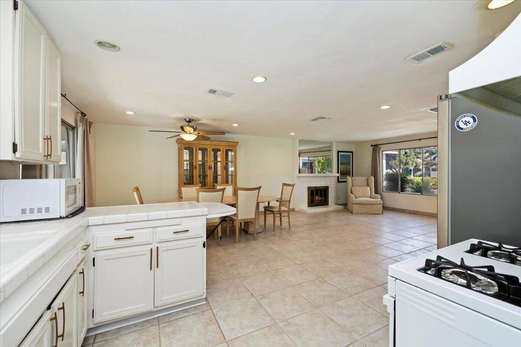 43651 Virginia Avenue