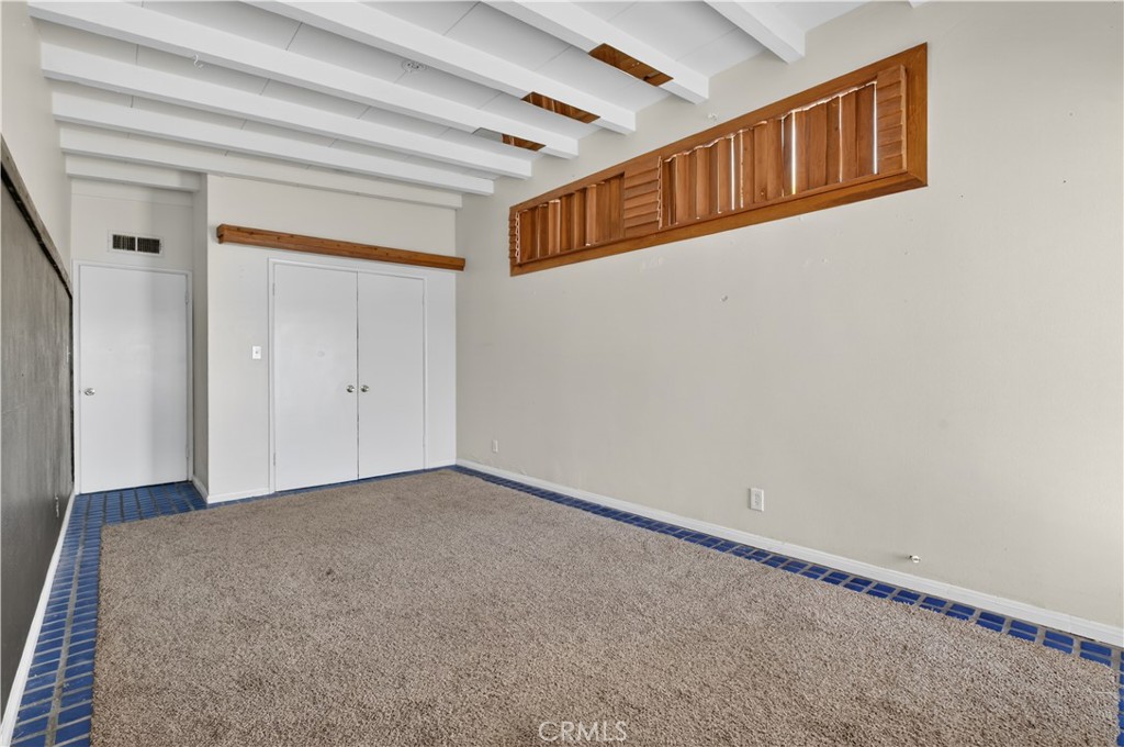 22580 Parkmead