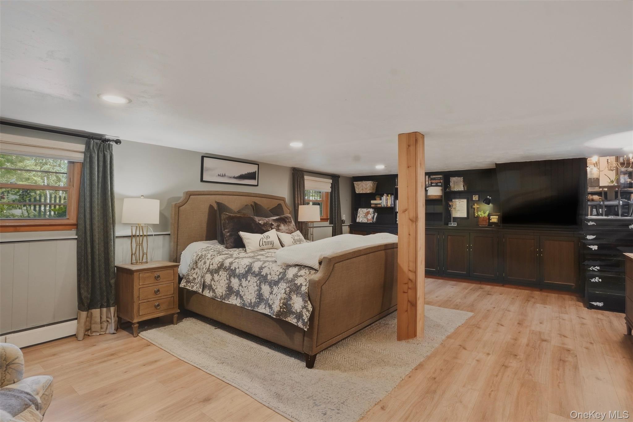 16 Howland Road