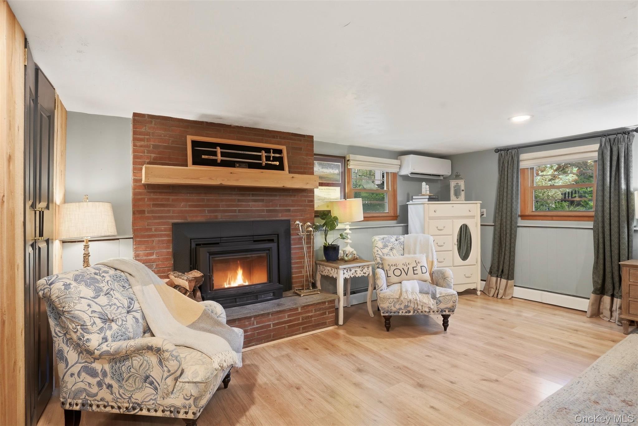 16 Howland Road