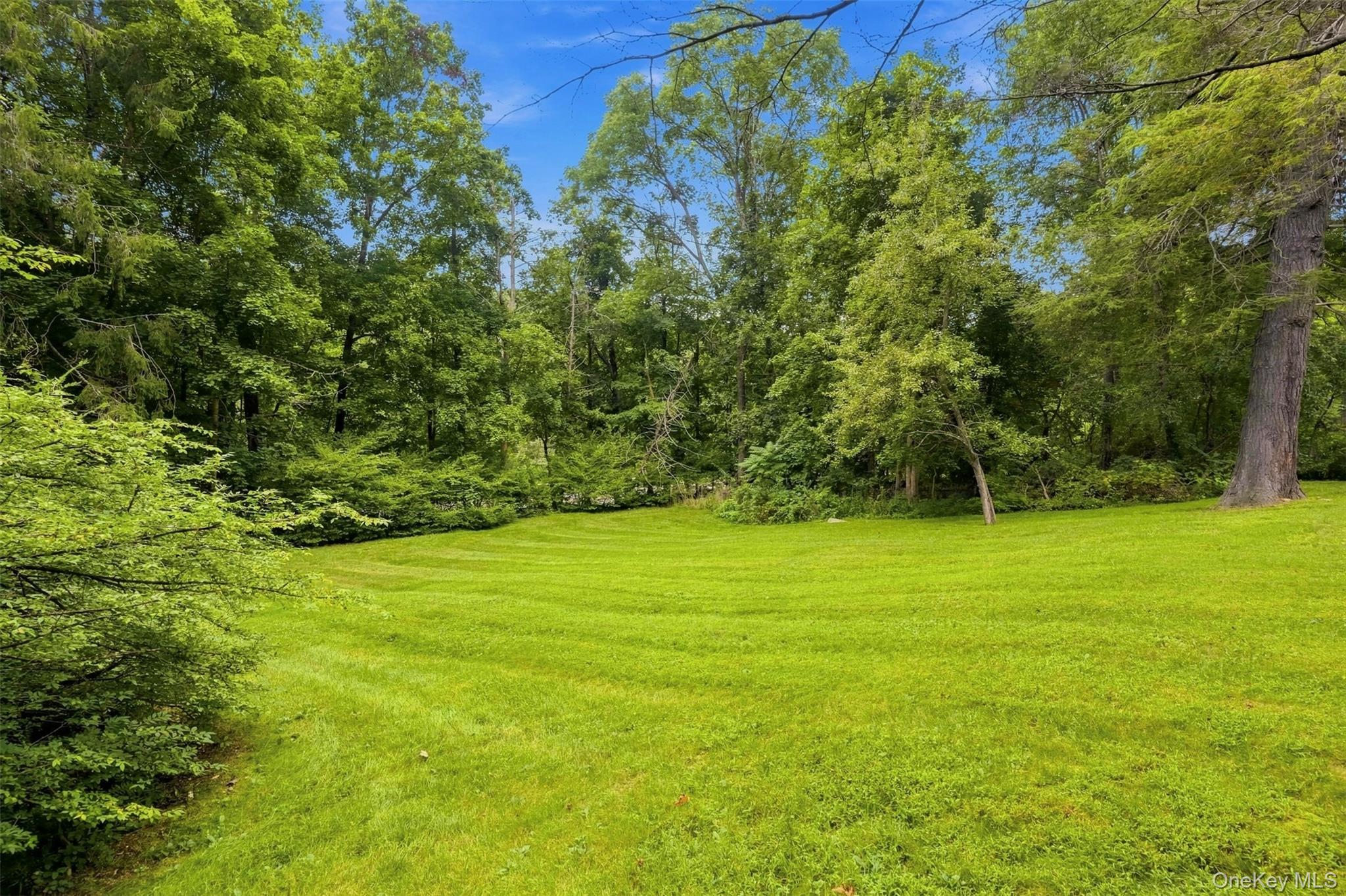 185 Old West Point Road E