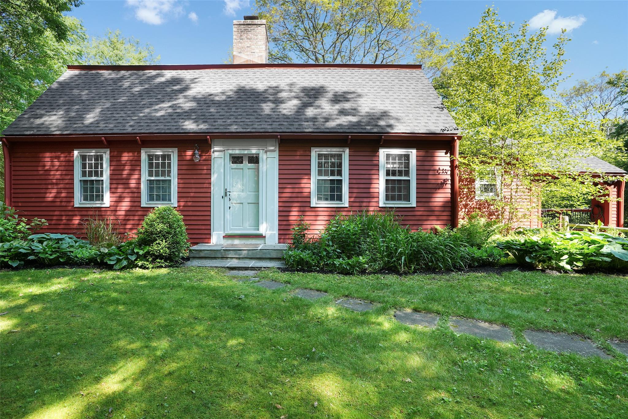 1051 Old Albany Post Road
