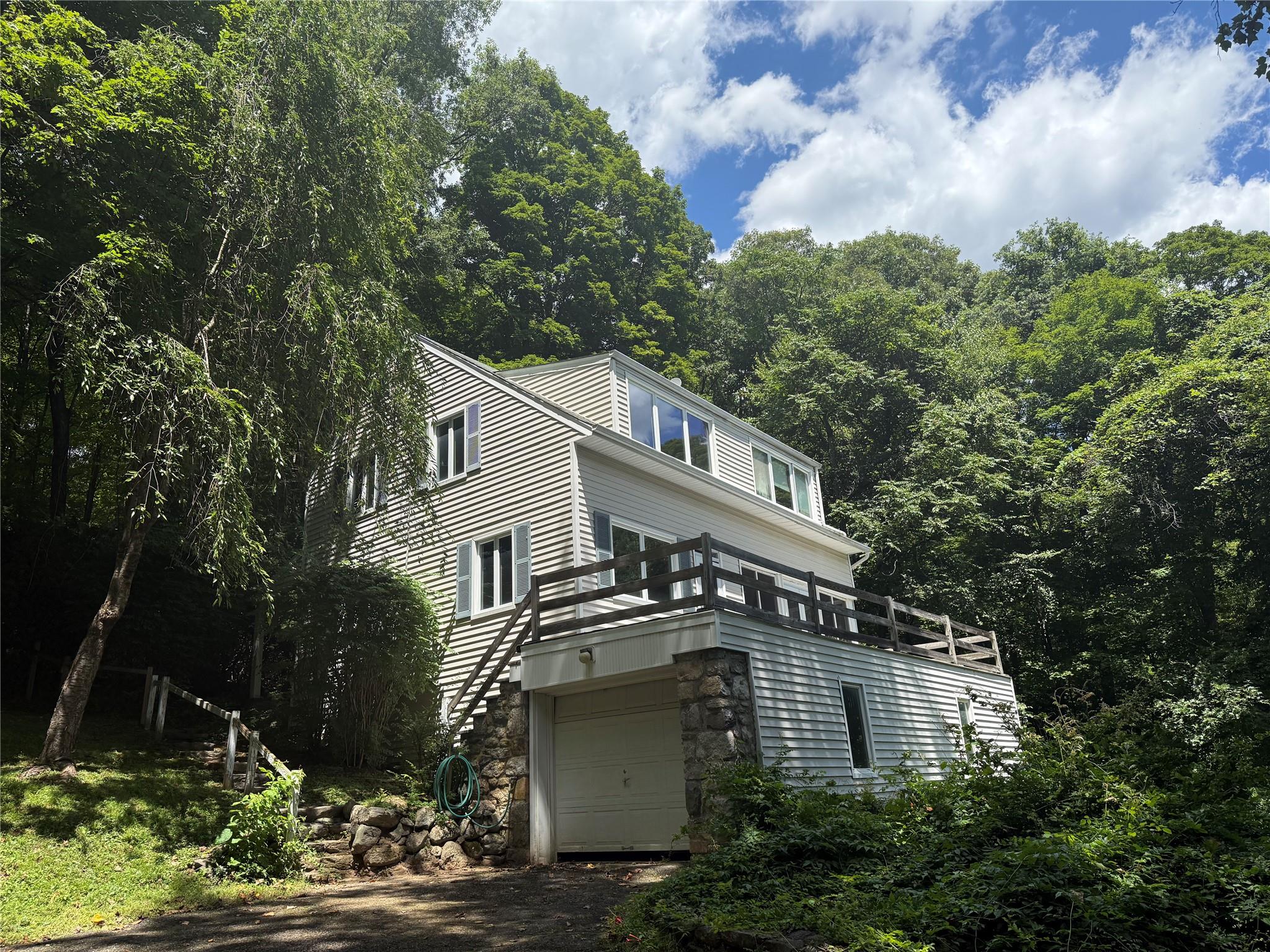 95 Peekskill Hollow Road