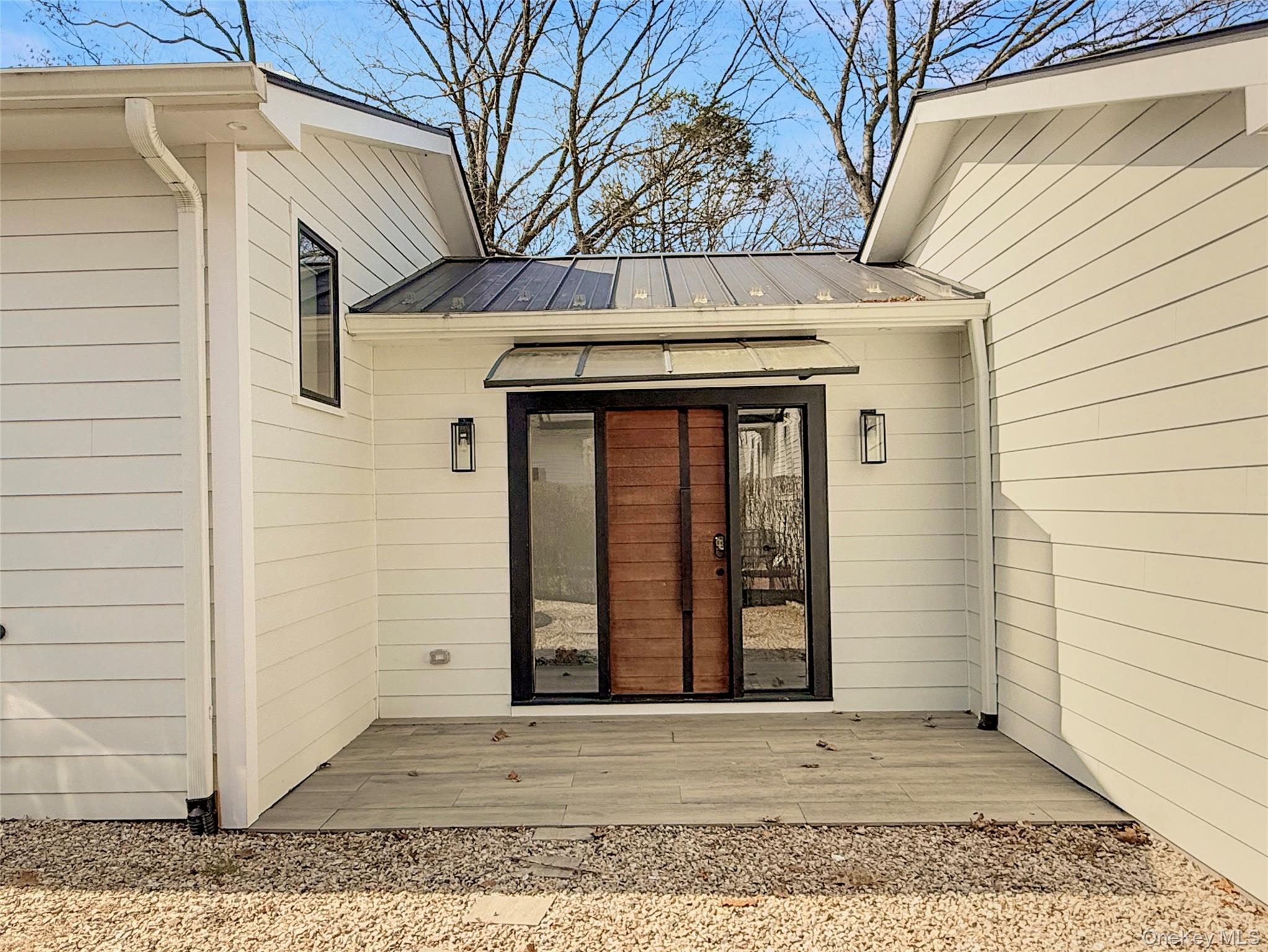 12 Hudson River Lane