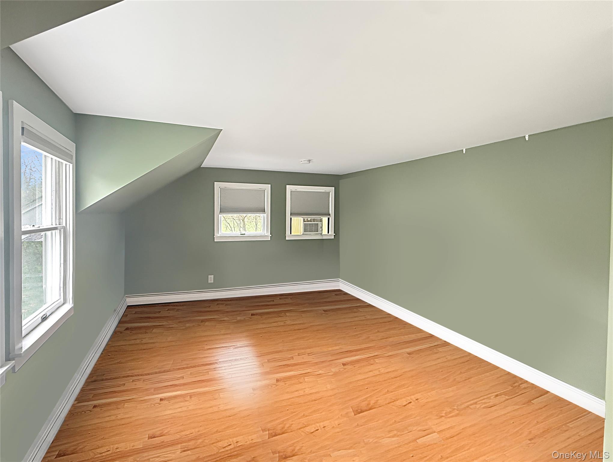 2321-2325 Rt-9D