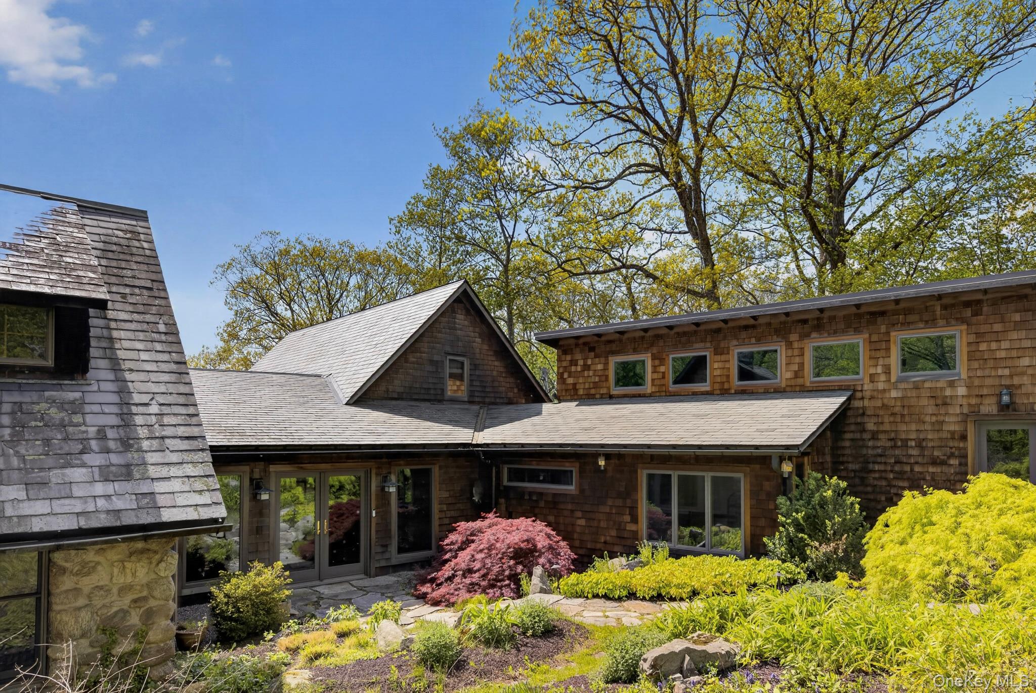 20 Fort Defiance Hill Road