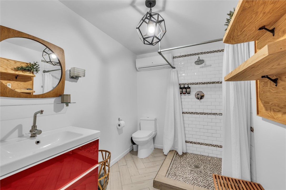 2517 Wooded Acres Drive