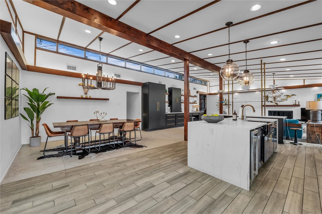 2517 Wooded Acres Drive