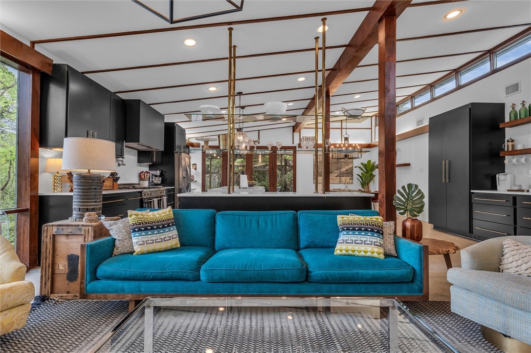 2517 Wooded Acres Drive