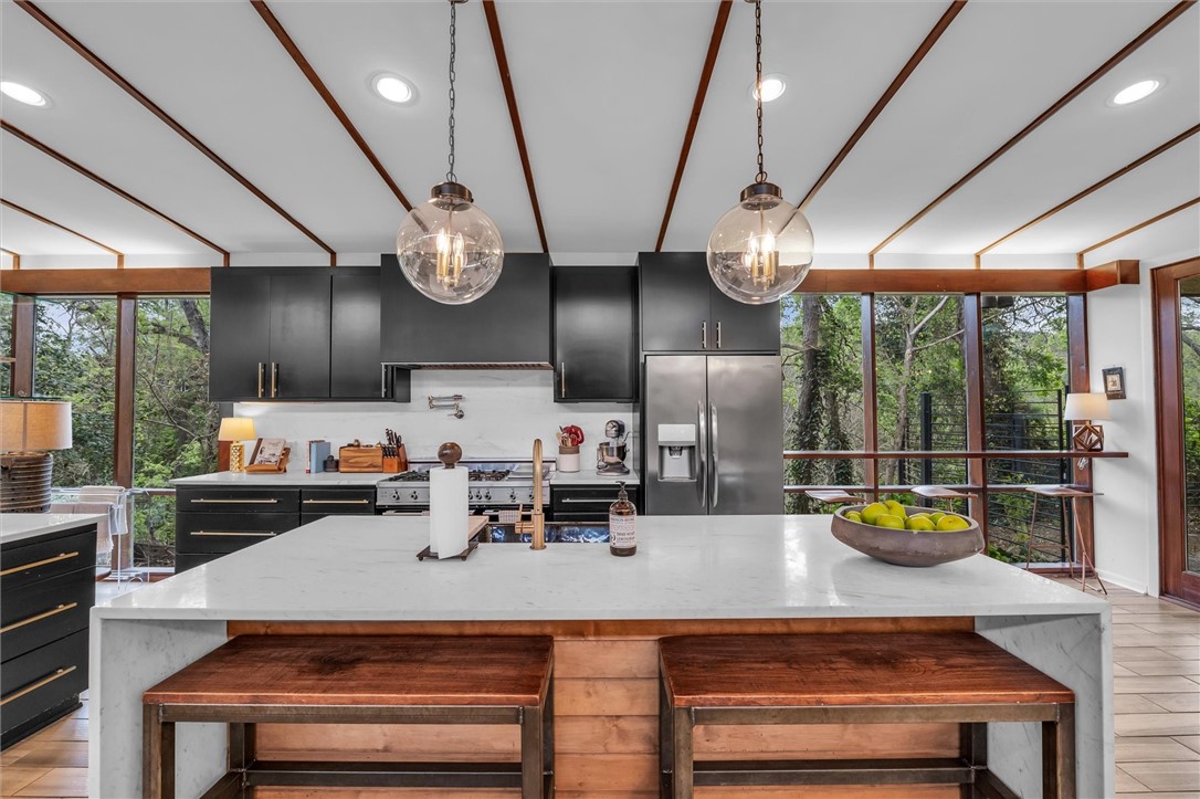 2517 Wooded Acres Drive