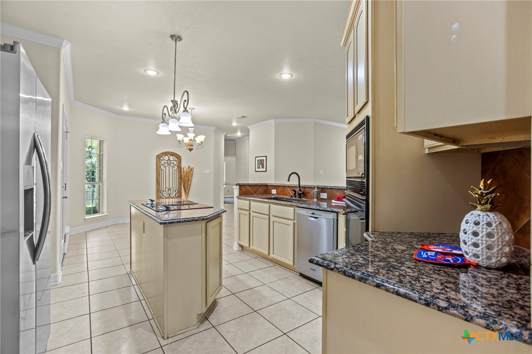 402 Prospector Trail