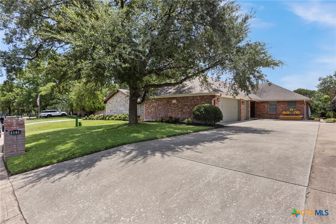 2101 Chisholm Trail