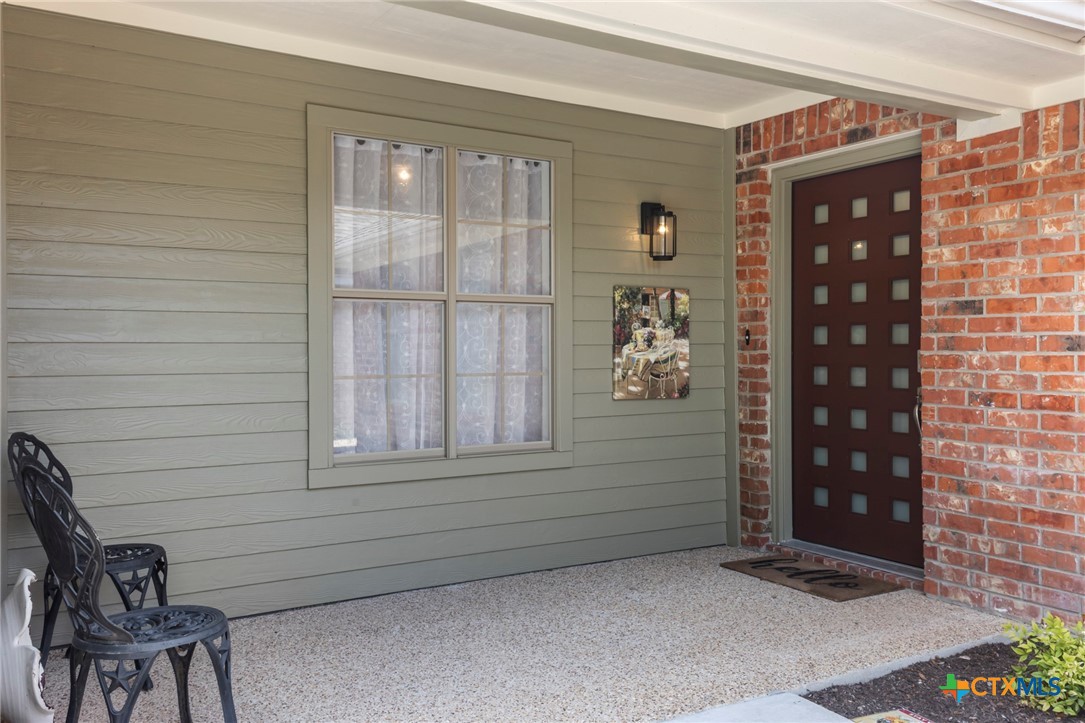 2101 Chisholm Trail