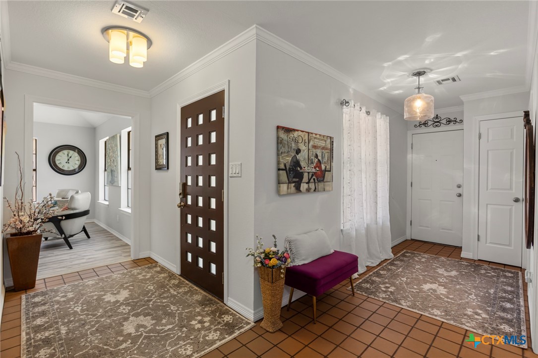 2101 Chisholm Trail