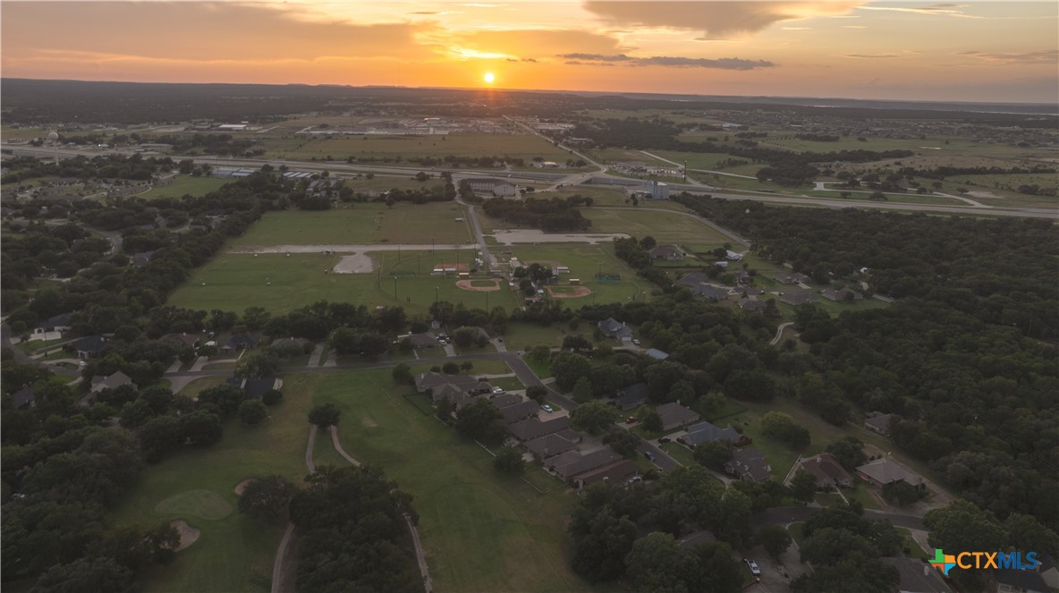 2101 Chisholm Trail