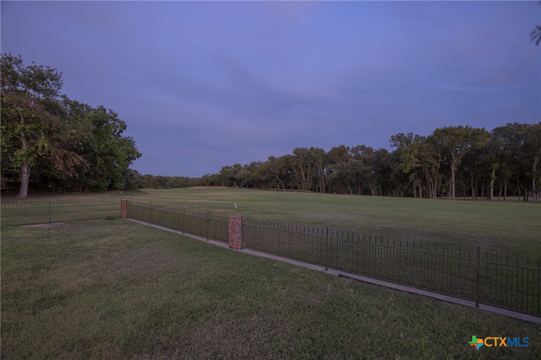 2101 Chisholm Trail