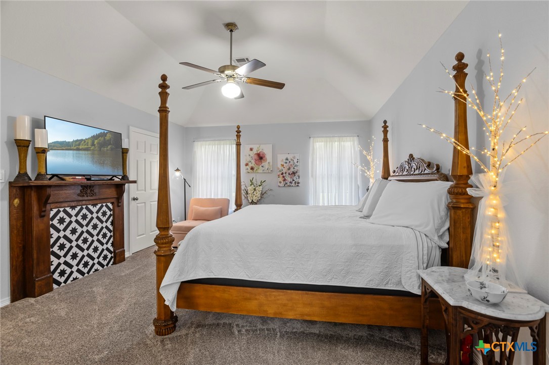 2101 Chisholm Trail