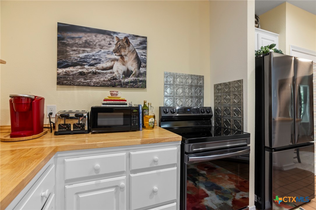 2101 Chisholm Trail