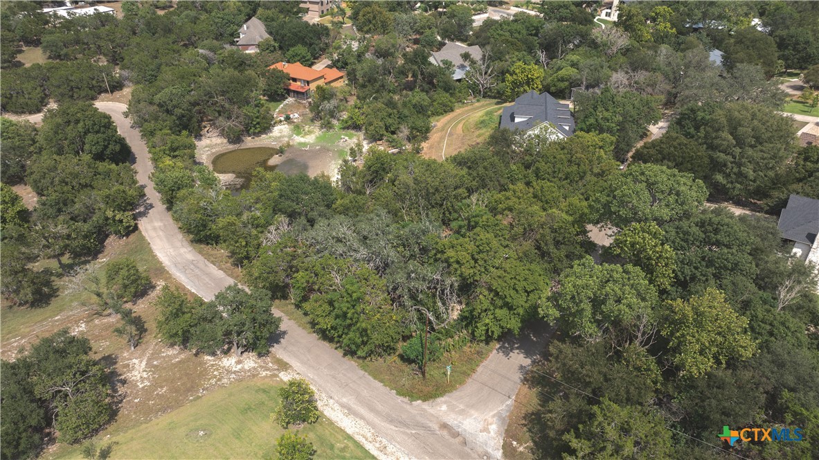 800 Hillcrest Drive