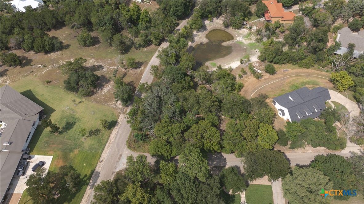 800 Hillcrest Drive