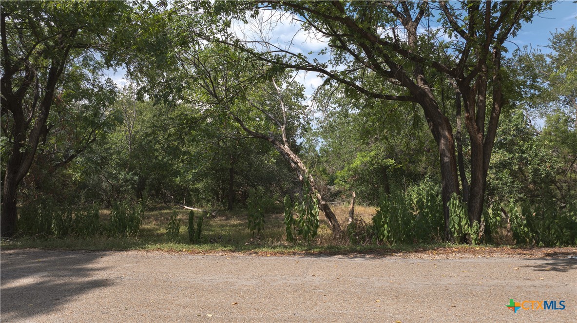 800 Hillcrest Drive