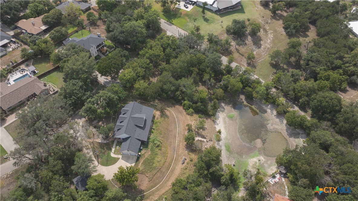 800 Hillcrest Drive
