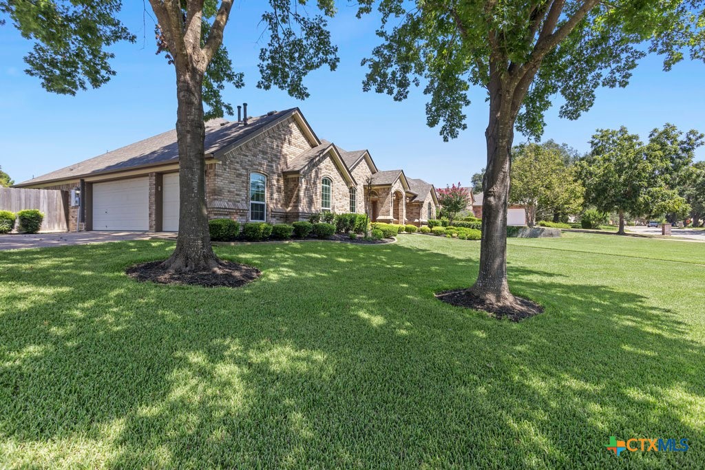 3712 Fall Creek Lane