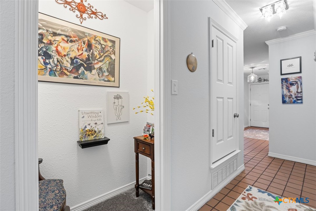 2101 Chisholm Trail