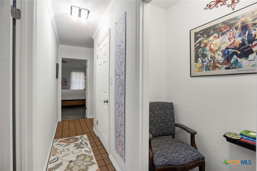 2101 Chisholm Trail