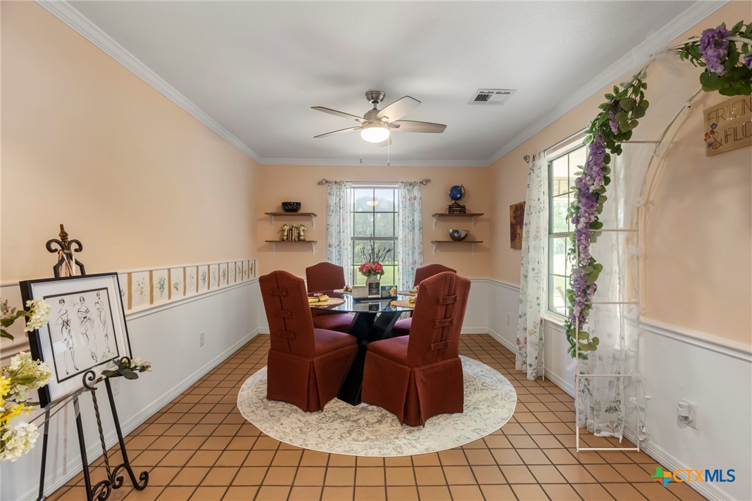 2101 Chisholm Trail