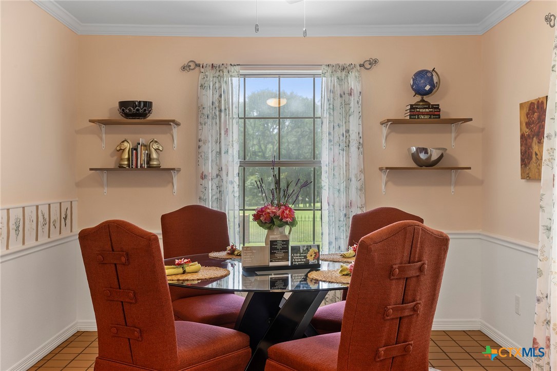 2101 Chisholm Trail