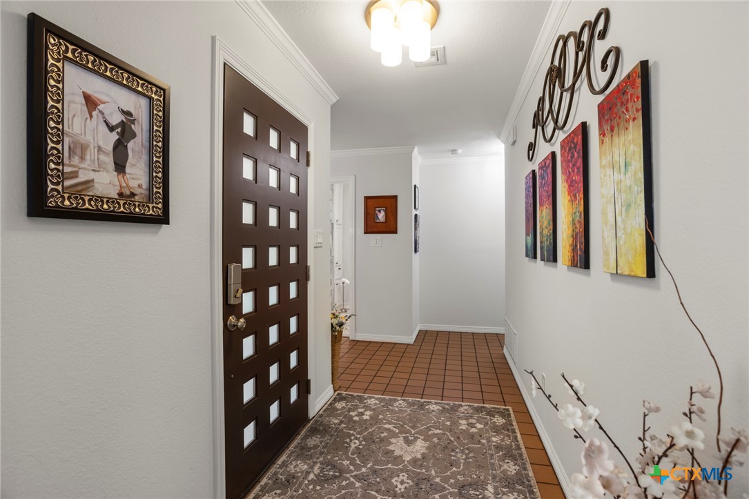 2101 Chisholm Trail