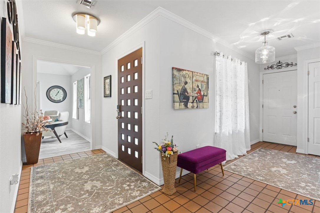 2101 Chisholm Trail