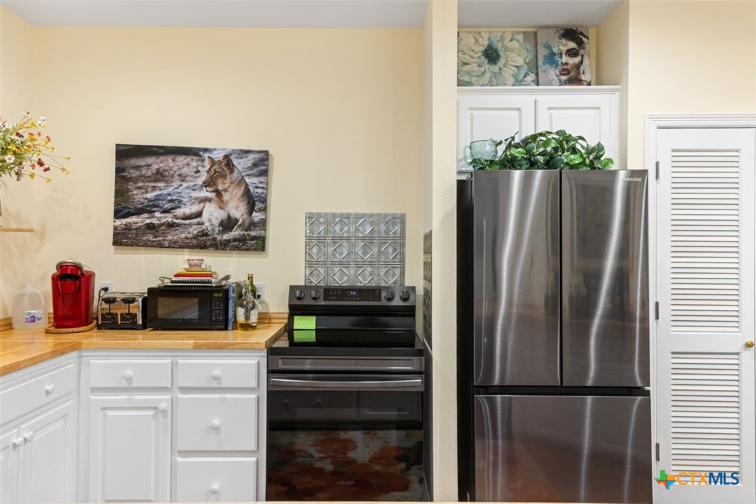 2101 Chisholm Trail