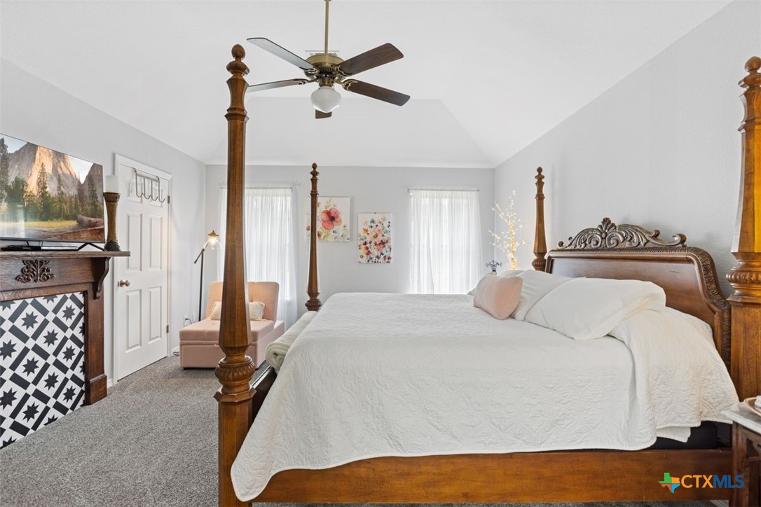 2101 Chisholm Trail