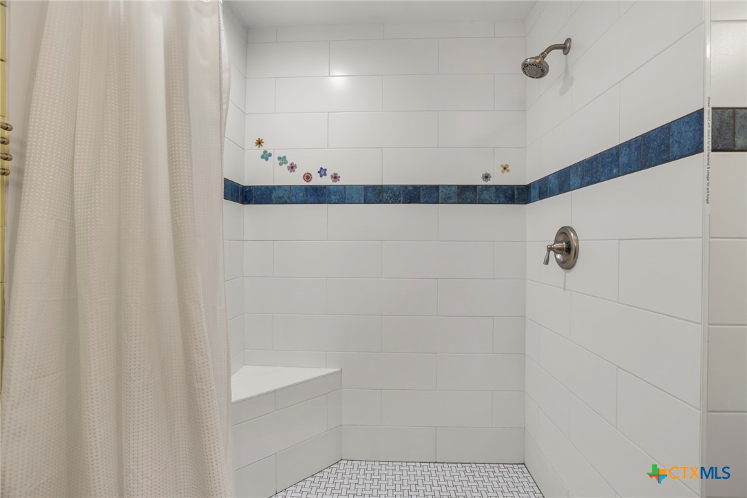 2101 Chisholm Trail