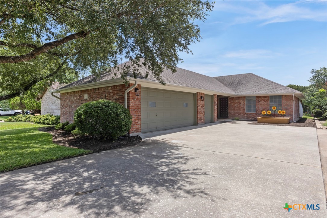 2101 Chisholm Trail