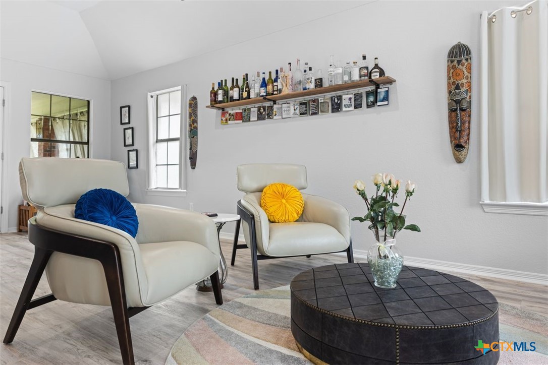 2101 Chisholm Trail