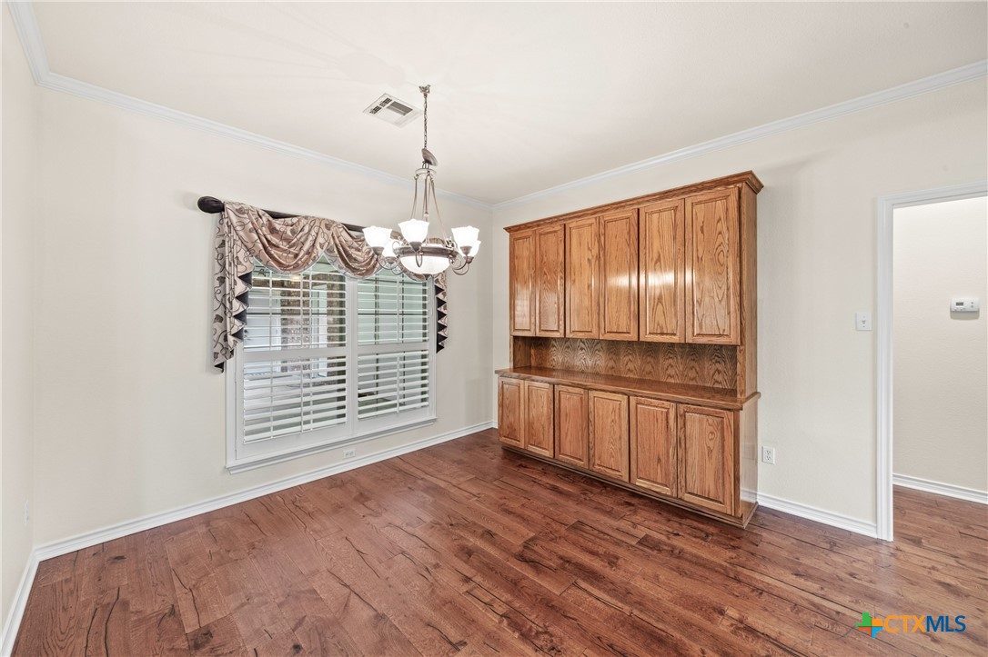 900 SALADO OAKS Drive