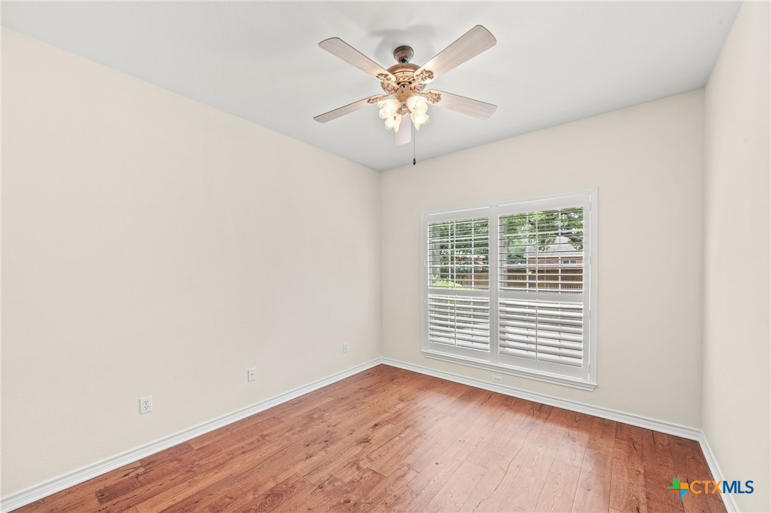 900 SALADO OAKS Drive