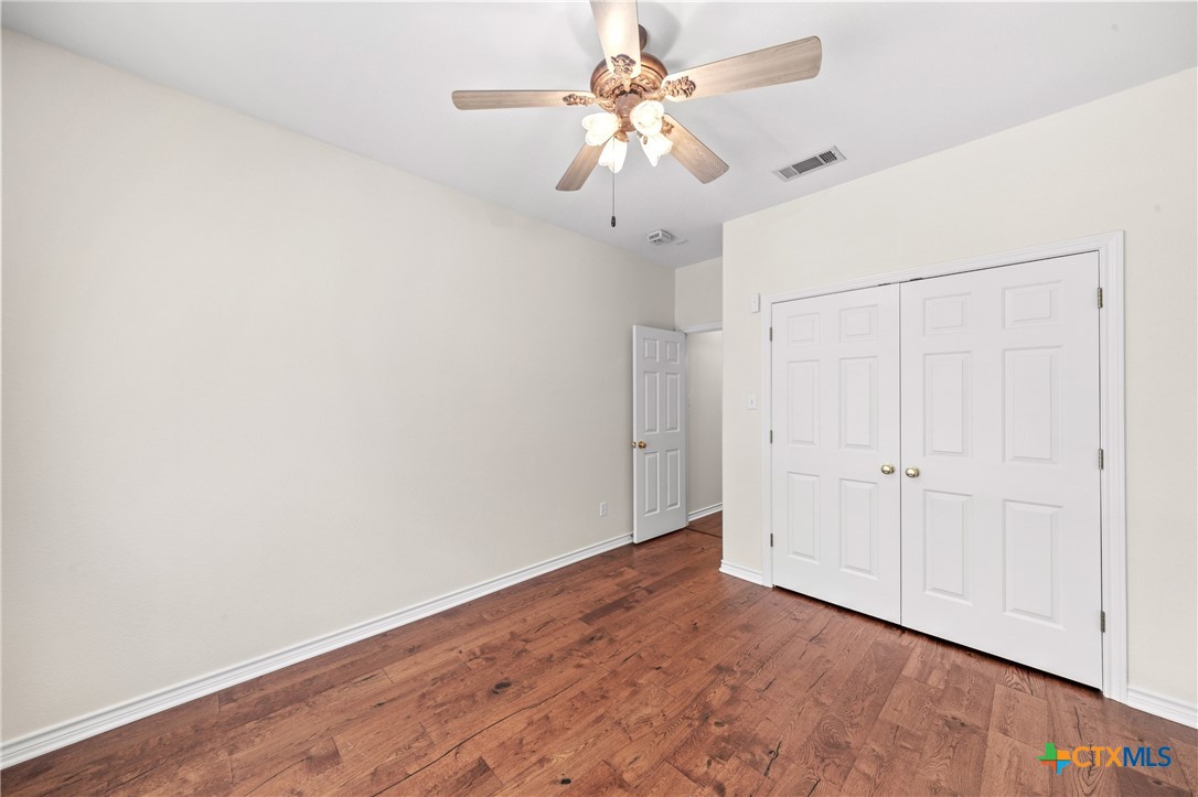 900 SALADO OAKS Drive