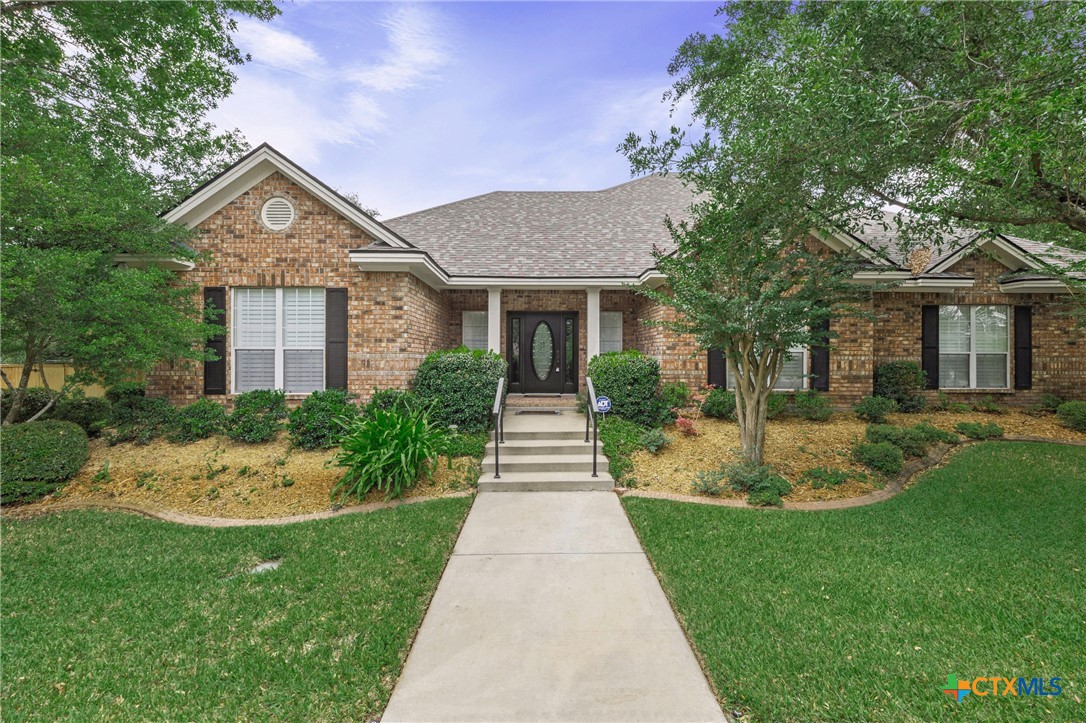 900 SALADO OAKS Drive