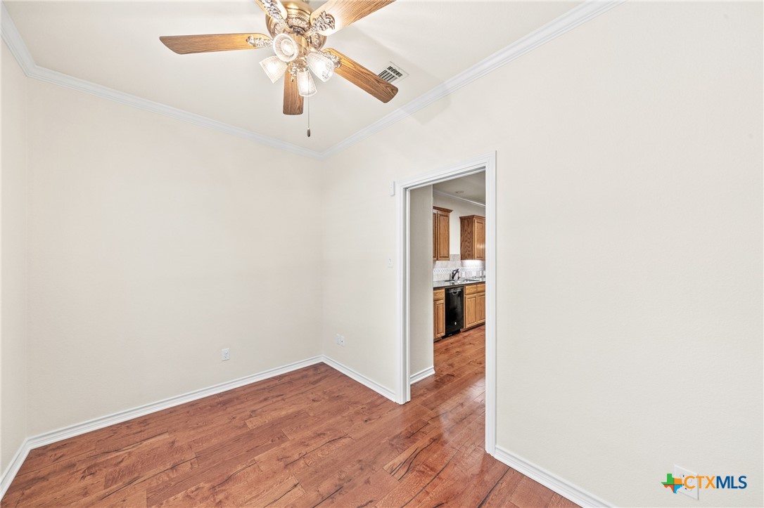 900 SALADO OAKS Drive