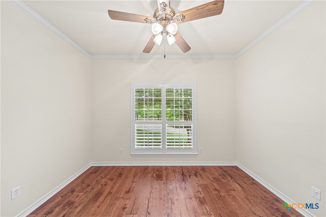 900 SALADO OAKS Drive