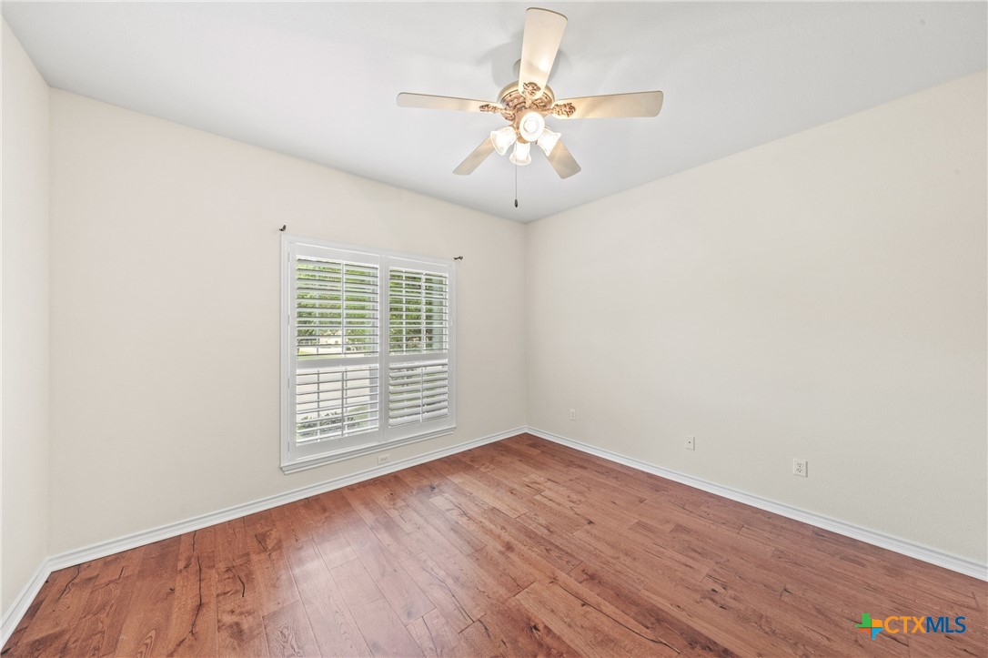 900 SALADO OAKS Drive