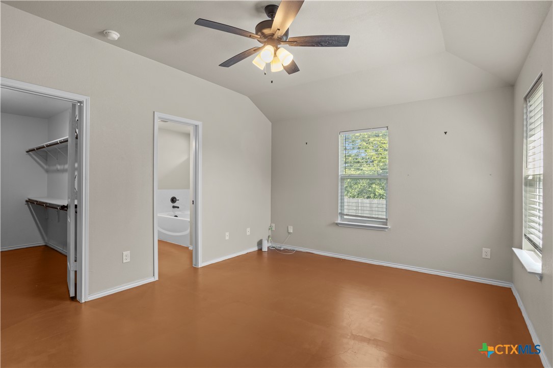 1711 Fossil Trail