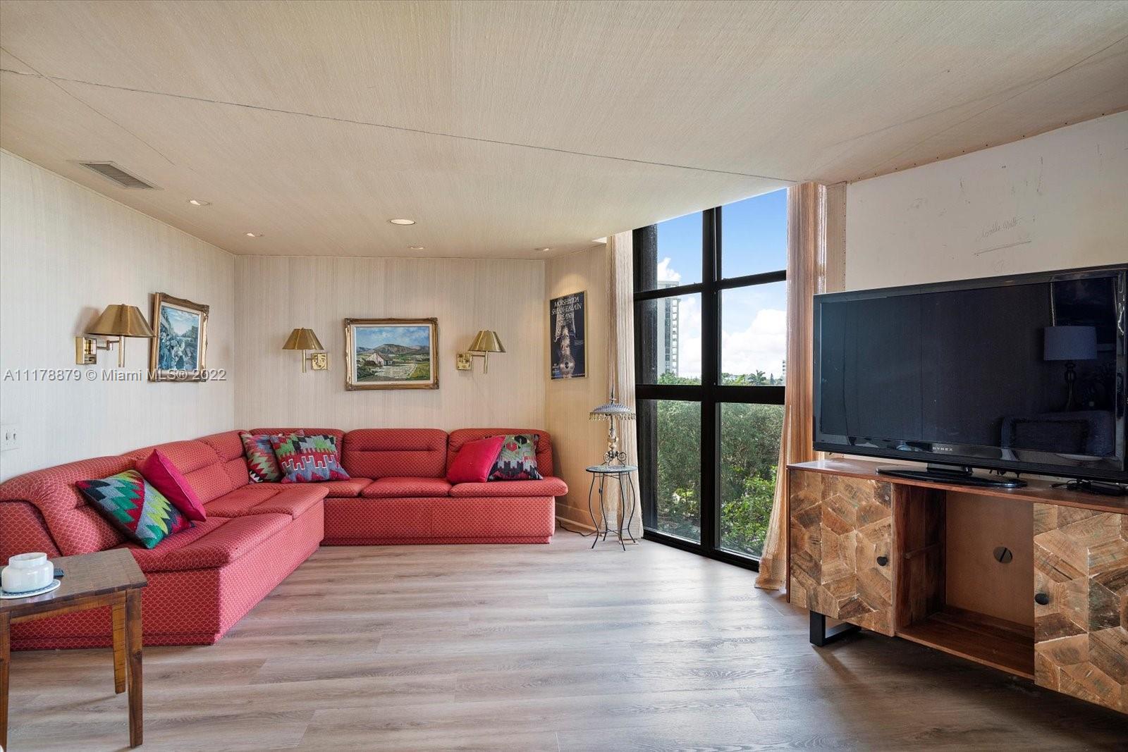 4000 Towerside Ter Unit: 707