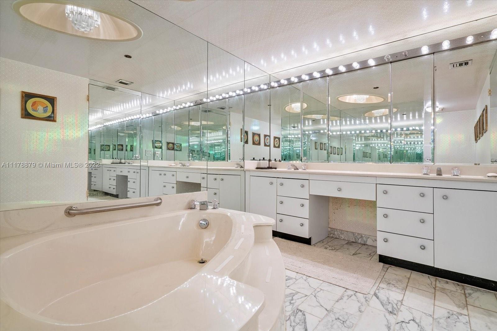 4000 Towerside Ter Unit: 707